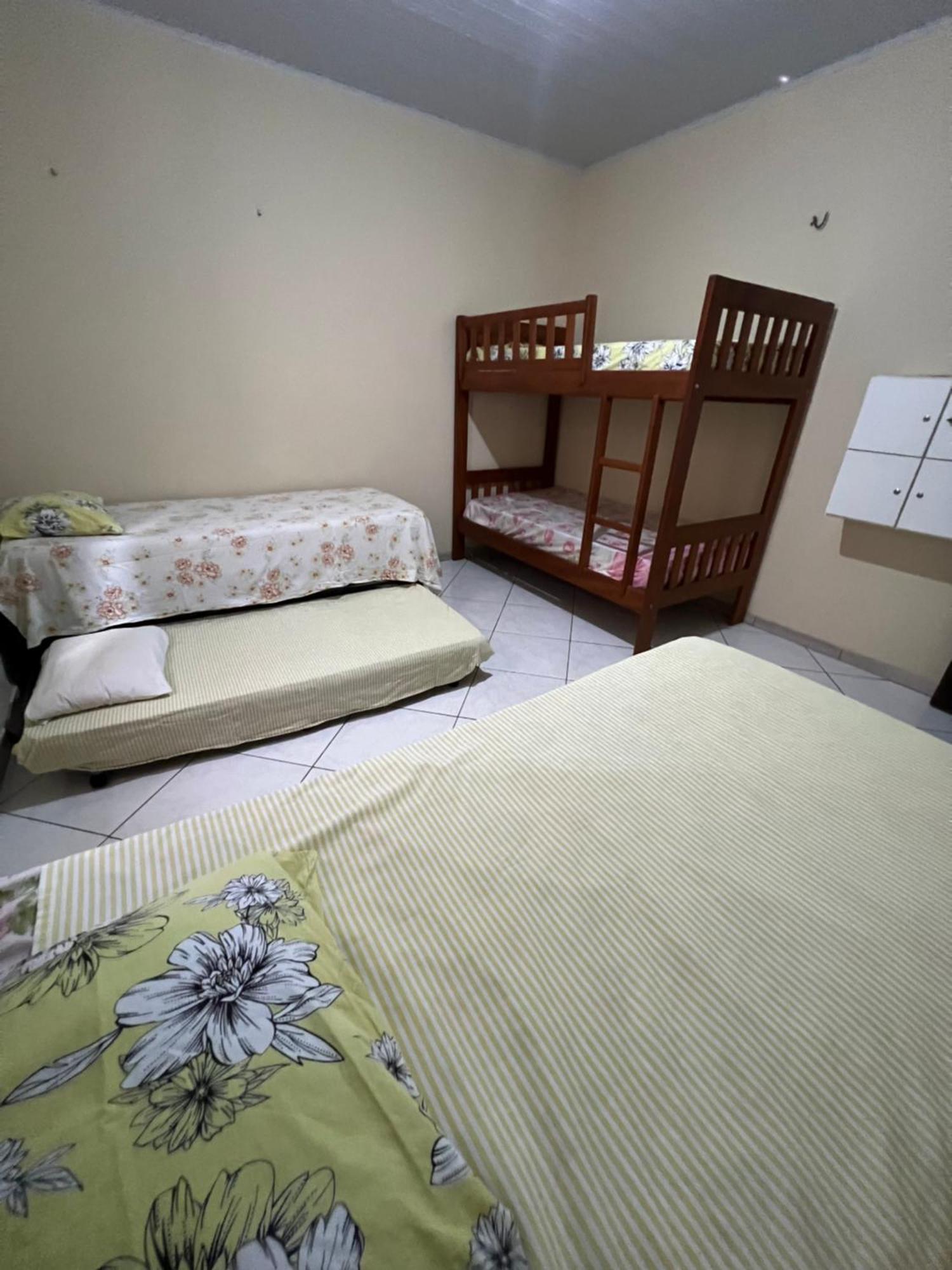Lazer Hostel Барейриняс Екстериор снимка