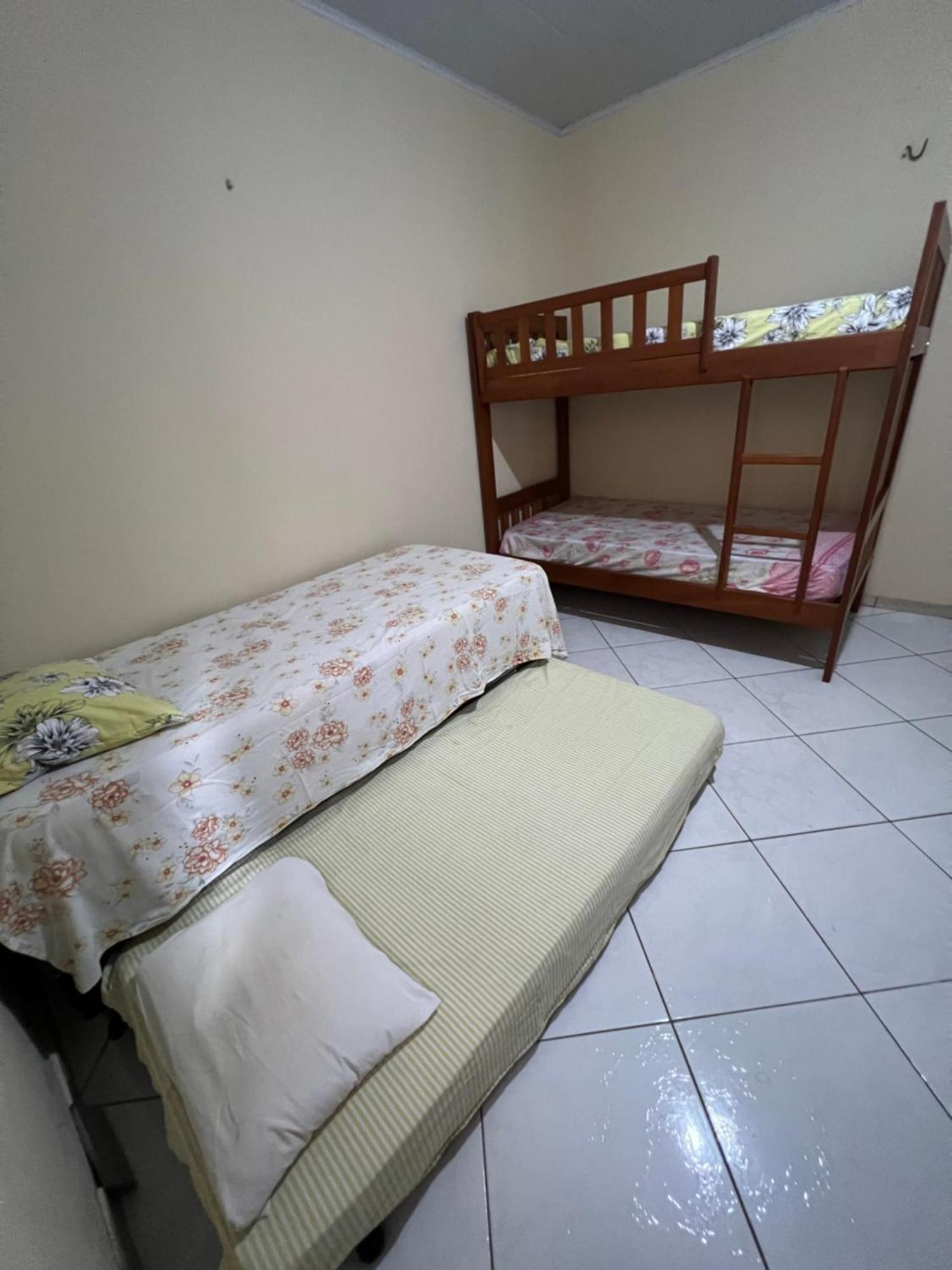 Lazer Hostel Барейриняс Екстериор снимка
